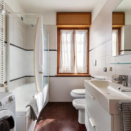 Modern With Jacuzzi, Terrace And Private Garage Apartmán Milán